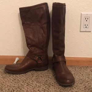 Frye Phillip Harness Tall